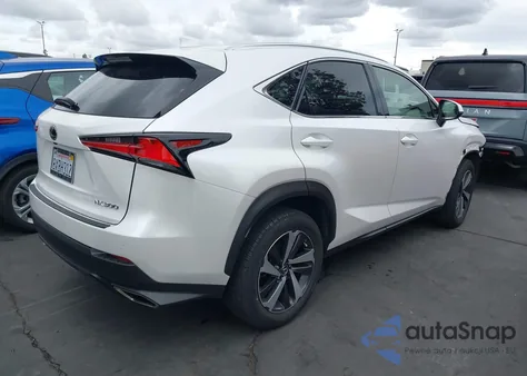 2021 Lexus Nx 300 z USA, uszkodzony, nr VIN JTJGARBZ1M5031260